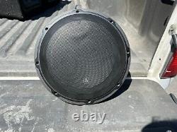 JL Audio 10W3V3-4 10 inch 500W Car Subwoofer 10 speaker grill excellent conditi